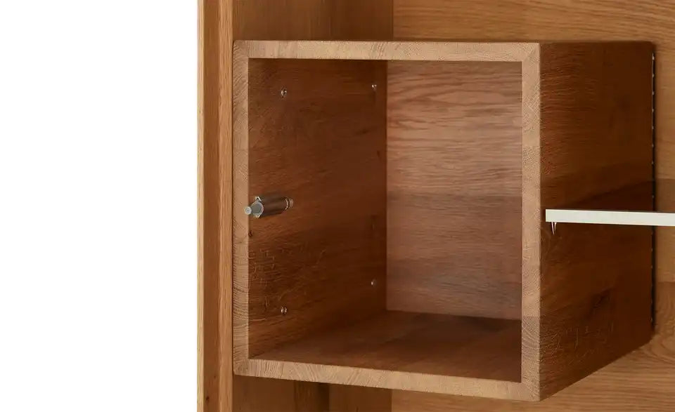 HARTMANN Vitrine Caya Nahaufnahme Material – Massivholz Kerneiche, Mattglas anthrazit – HARTMANN