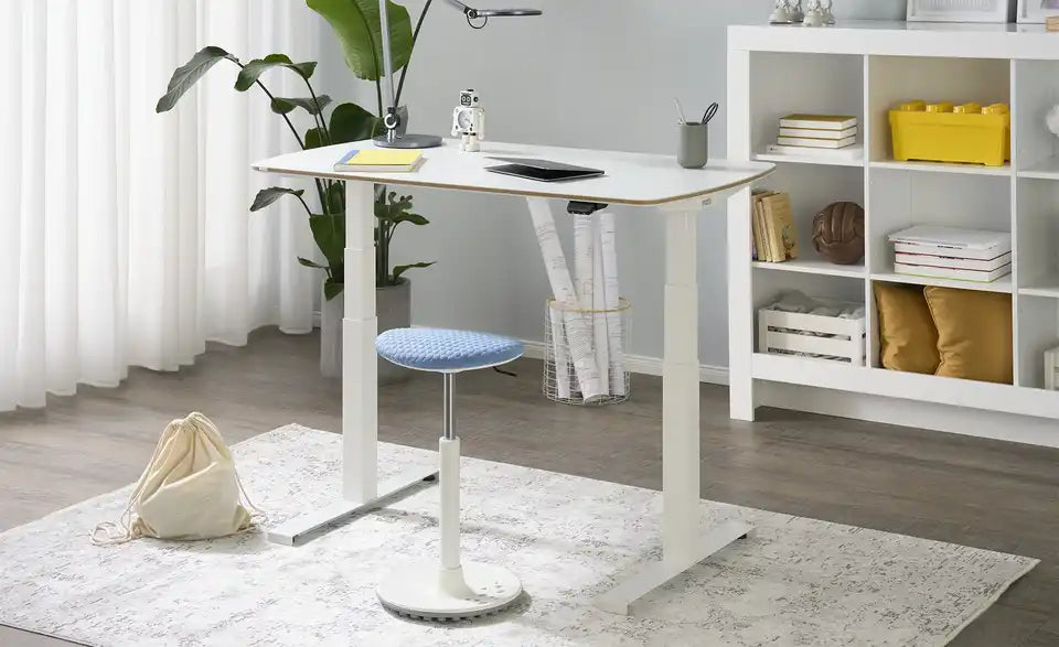 PAIDI Schreibtisch e-lion von vorne – Tischplatte 130x75 cm, Holzwerkstoff beschichtet – PAIDI