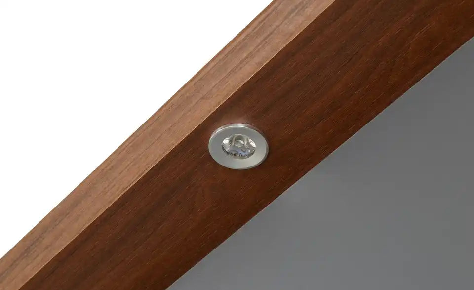 Playboy Kleiderschrank Victoria Detailansicht Beleuchtung – LED Passepartout, Nussbaum – Playboy