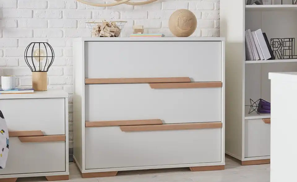 pinio Kommode Soe Nahaufnahme Material – laminierter Holzwerkstoff mit Laserkante – pinio