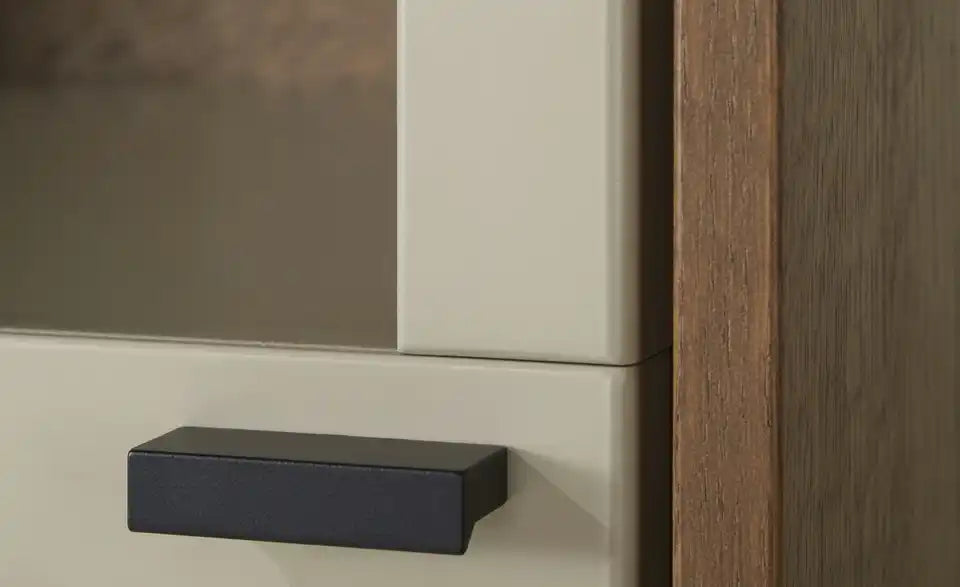medium Schuhschrank Genta Detailansicht Material – Holzwerkstoff furniert, Eiche-Dekor – medium