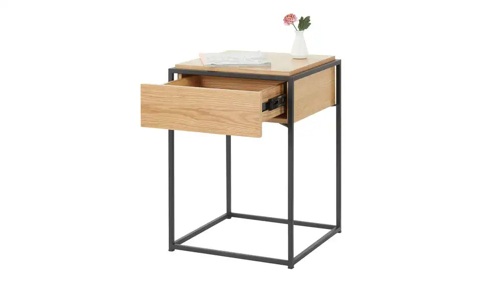 Jette Home Nachttisch Trust Schraegansicht – Eiche/Schwarz, Metallgestell, Gleiter – Jette Home