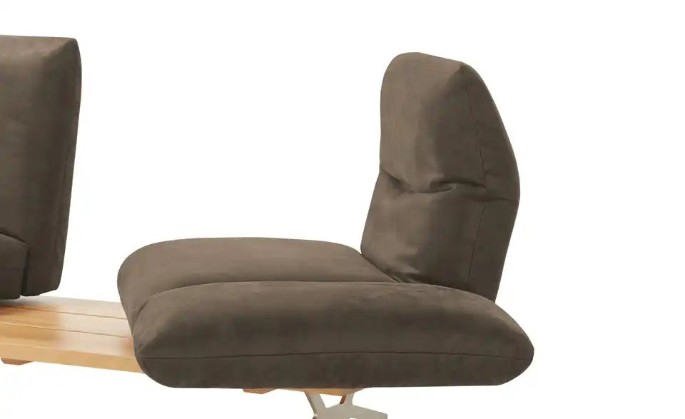 KOINOR Ecksofa Marilyn Detailansicht Gestell – Kufengestell Nickel satiniert – KOINOR