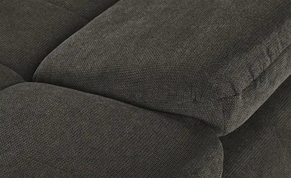 Lounge Collection Wohnlandschaft Spencer Nahaufnahme – Kaltschaum, eckige Metallfüße silber – Lounge Collection