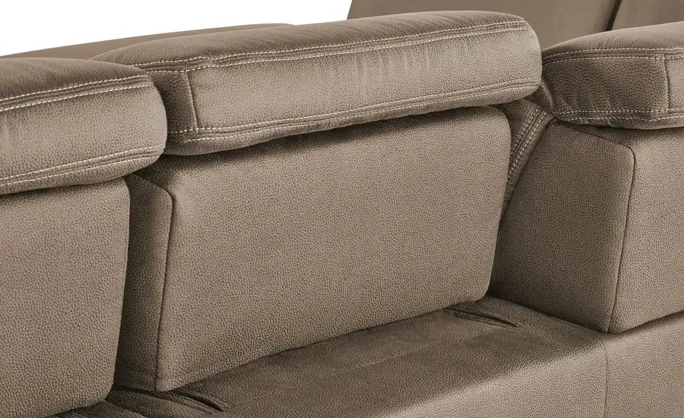 Wohnlandschaft Amanda Detailansicht Fuß – eckig, silberfarben glänzend, Metall – Lounge Collection