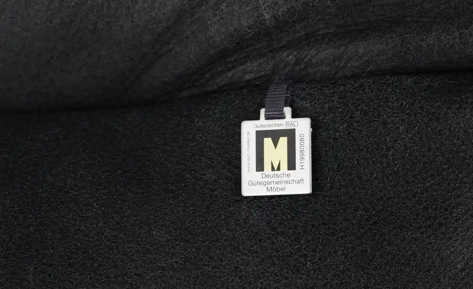 KOINOR Einzelsofa Vanda im modernen Interieur – 2-Sitzer schwarz zeitlos elegant – KOINOR