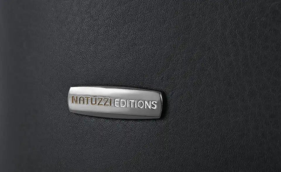 Natuzzi Editions Ledersofa Portento Schrägsicht – Kopfteilverstellung, Leder schwarz – Natuzzi Editions
