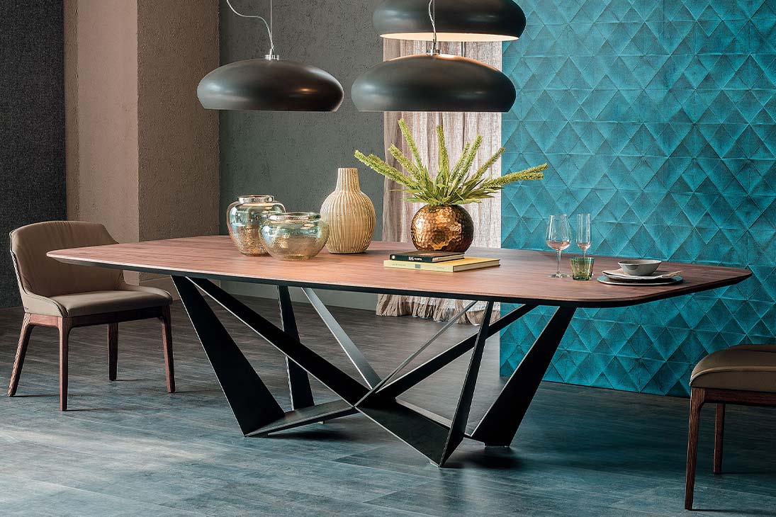 SKORPIO WOOD B Esstisch Seitenansicht – Eiche Verbrannt RB, elegantes Metallgestell – Cattelan Italia