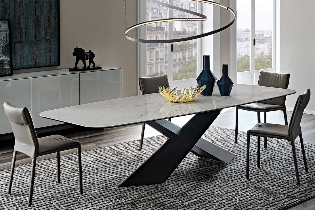 TYRON KERAMIK Esstisch von vorne – gekreuztes Metallgestell, abgerundete Kanten – Cattelan Italia