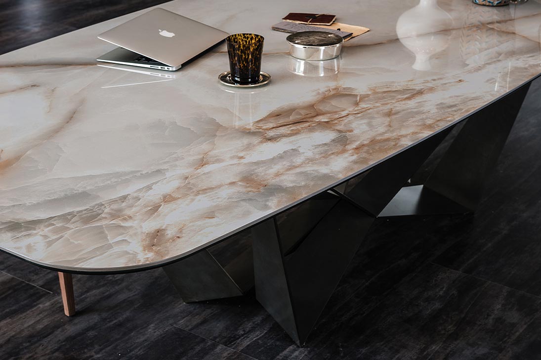 Detailansicht Tischplatte SKORPIO KERAMIK – Hochglanz-Keramik in Marmor-Graphit-Optik – Cattelan Italia
