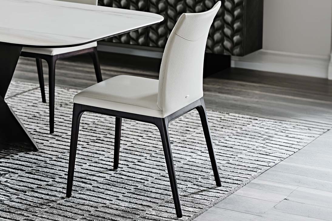 ARCADIA Stuhl Seitenansicht – Massivholz, Scheuerbeständigkeit 50.000 Martindale – Cattelan Italia