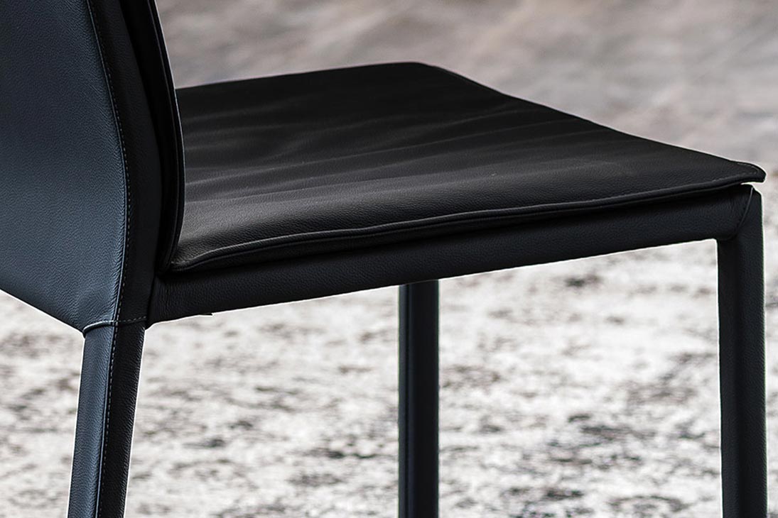 ISABEL Stuhl Rückenansicht – gepolstertes Rückenteil, Stahlgestell – Cattelan Italia