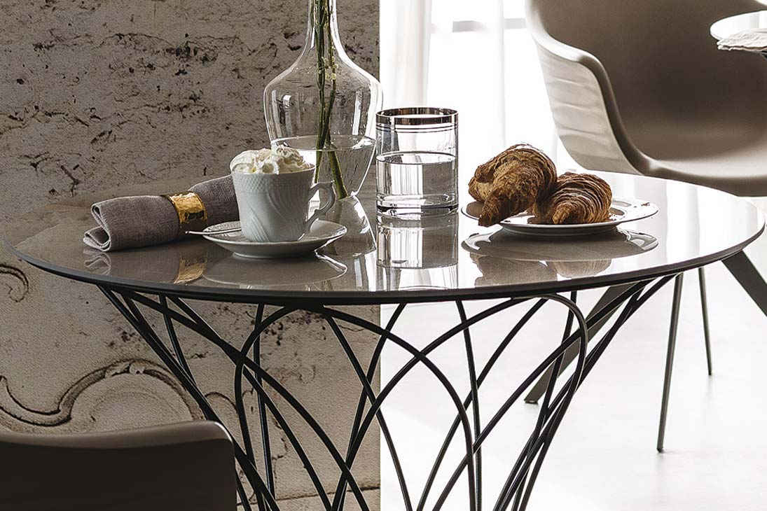 NIDO KERAMIK Bistrotisch Seitenansicht – Metall schwarz GFM73, elegantes Design – Cattelan Italia