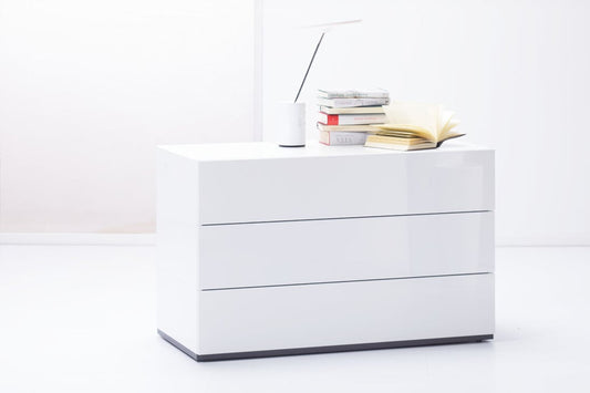 BRIX Kommode Gesamtansicht – Weiß glänzend lackiert, modular, Kunststoff – Bensen