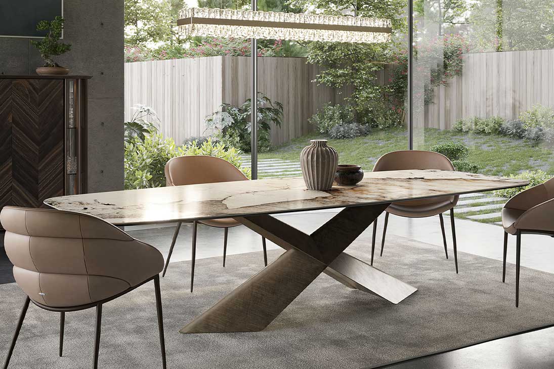 TYRON KERAMIK Esstisch Schrägsicht Raum – Keramik Marmoroptik, zeitloses Design – Cattelan Italia