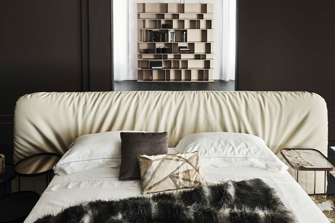 MARLON Bett im Raum – eleganter Schlafzimmer-Look, Farbton Bianco – Cattelan Italia