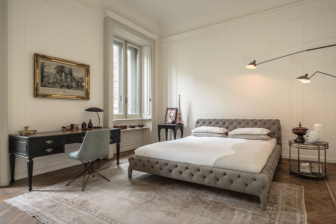 WINDSOR DREAM Bett Detailansicht Kopfteil – gestepptes Polster, britische Eleganz – Arketipo