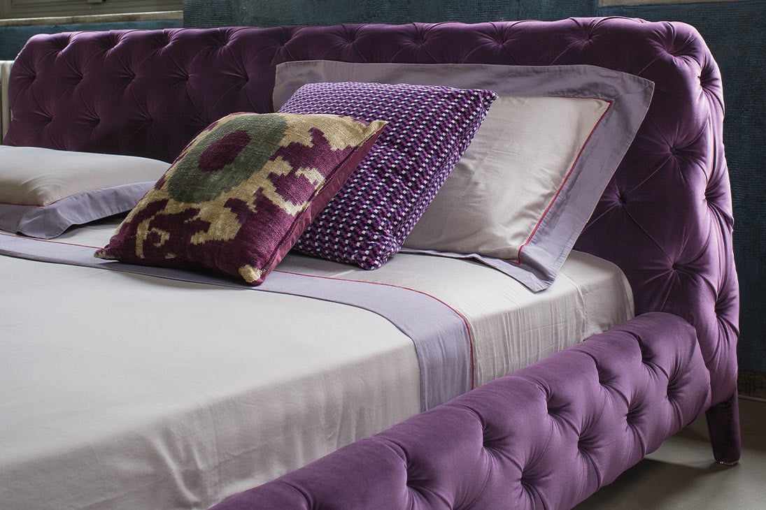 WINDSOR DREAM Bett Draufsicht – Polsterung Bordeaux, exklusive Materialien – Arketipo