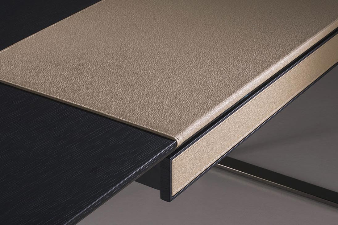 DESK Schreibtisch im Raum – Home Office Farbton Nickel Fume – Orsenigo