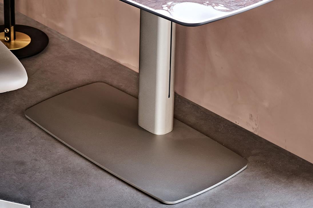 RUNNER KERAMIK Schreibtisch Nahaufnahme Material – Keramik robust, widerstandsfähig – Cattelan Italia