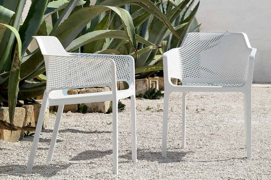 NET Gartenstuhl mit Armlehnen Gesamtansicht – Senape col. 56, Polypropylen stapelbar – Nardi