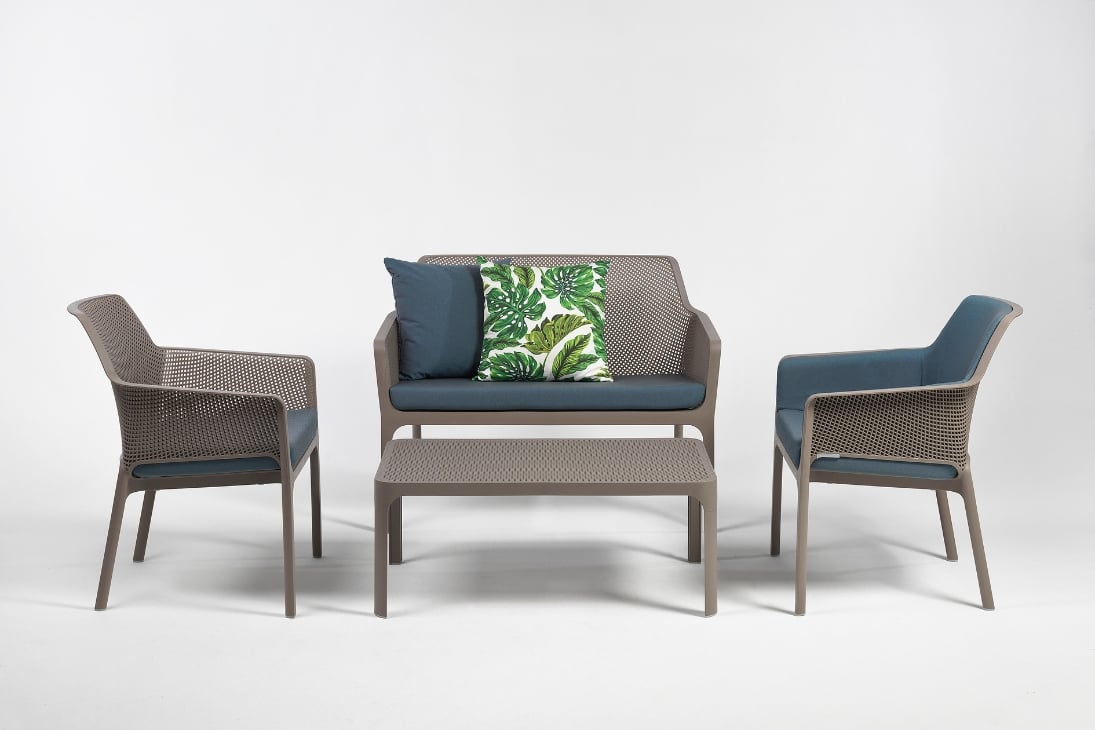 Nardi NET Gartenbank Schräganischt hinten – wetterfest, für Balkon und Terrasse – Nardi