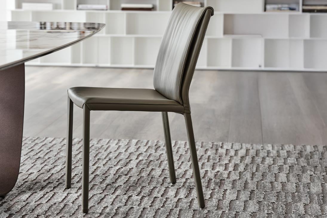 ITALIA Stuhl Schräg­ansicht – italienisches Design, breite Farbauswahl erhältlich – Cattelan Italia