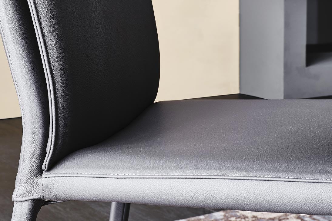 ITALIA Stuhl Detailansicht Rückenlehne – vollgepolsterte Rückenlehne, Komfort und Stil – Cattelan Italia