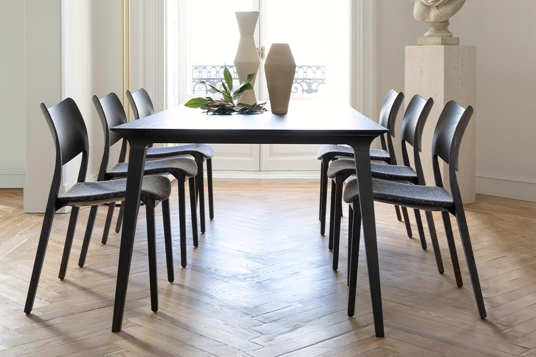 LAU RECTANGLE Esstisch Detailansicht Material – hochwertiges Eschenholz, langlebig – Stua