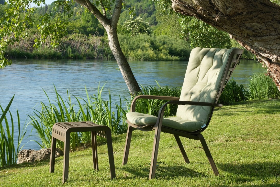 POGGIO Gartenhocker Seitenansicht – gelochte Oberfläche, schnell trocknend – Nardi