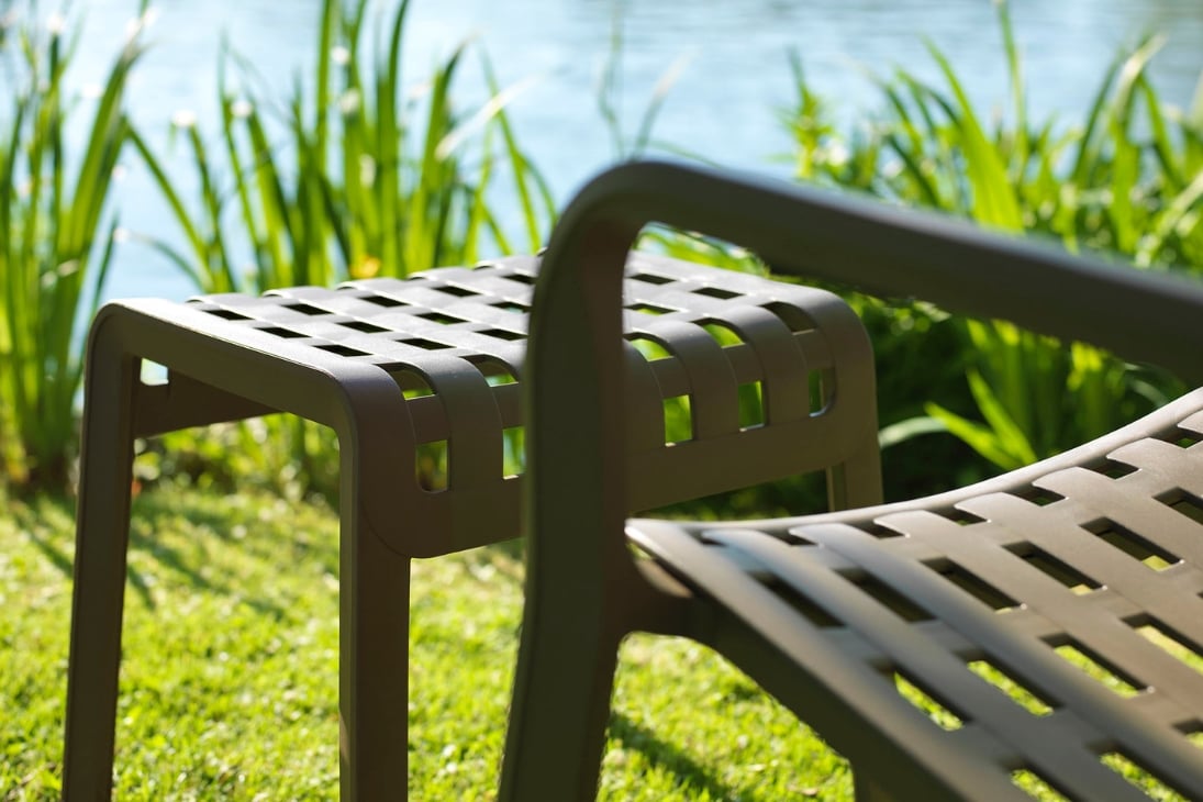 POGGIO Gartenhocker Schräganischt – Bianco col. 00, wetterfest, UV-beständig – Nardi