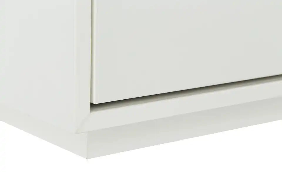 Jette Home Vitrine Coruna Schrägsicht – Holzwerkstoff melaminbeschichtet, Eiche-Dekor – Jette Home