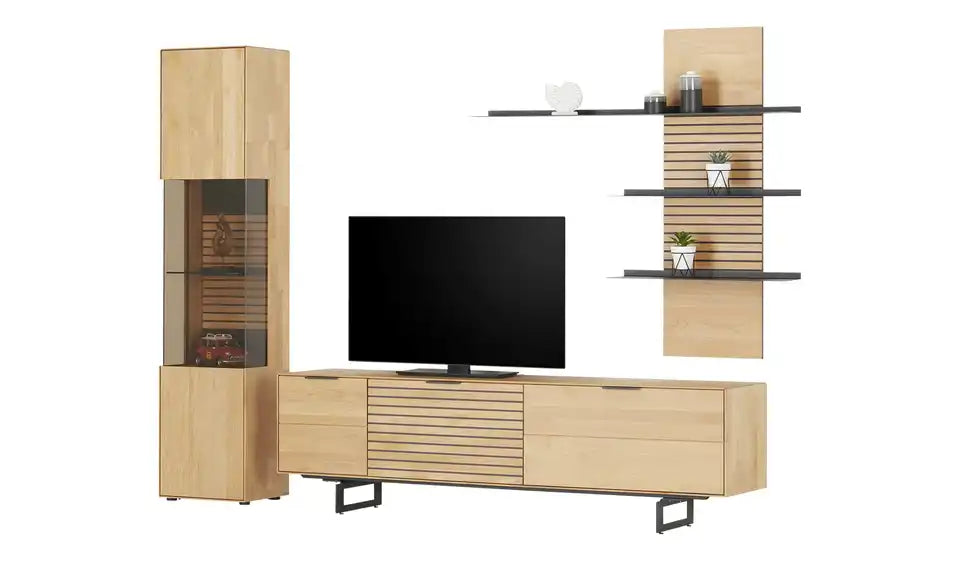 WÖSTMANN Wohnwand WM 2320 Schrägsicht – Vitrine, Lowboard und Hängeregal kombiniert – WÖSTMANN