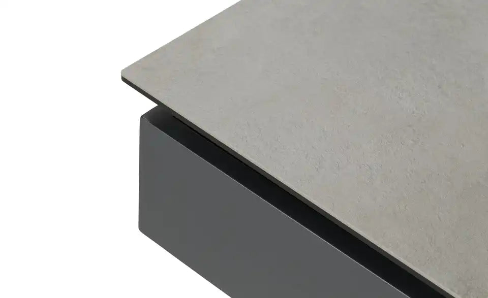 Jette Home Couchtisch Moxa II Schraegansicht – Metall pulverbeschichtet anthrazit – Jette Home