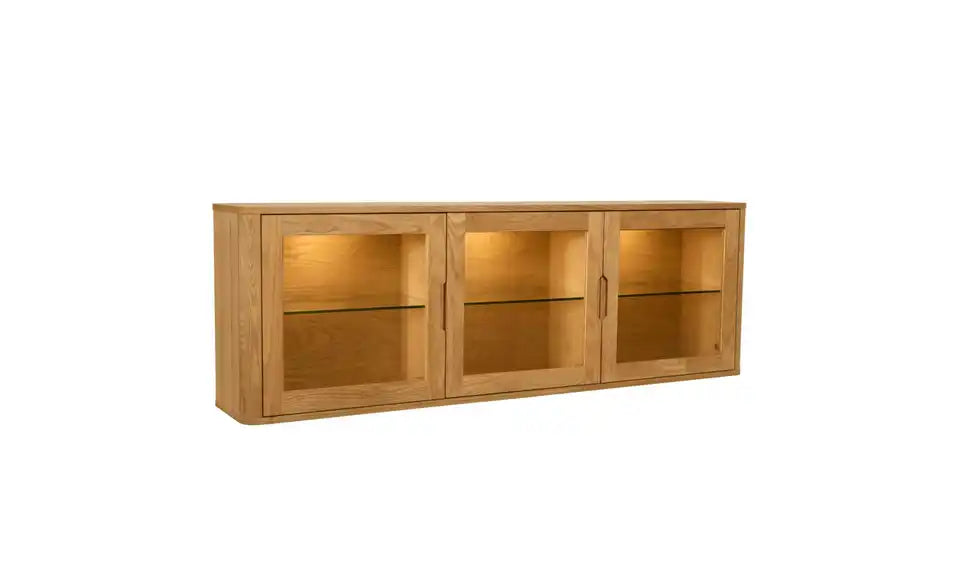 Furnhouse Hängevitrine im Raum – Wandvitrine mit Beleuchtung, Eiche Massivholz – Furnhouse