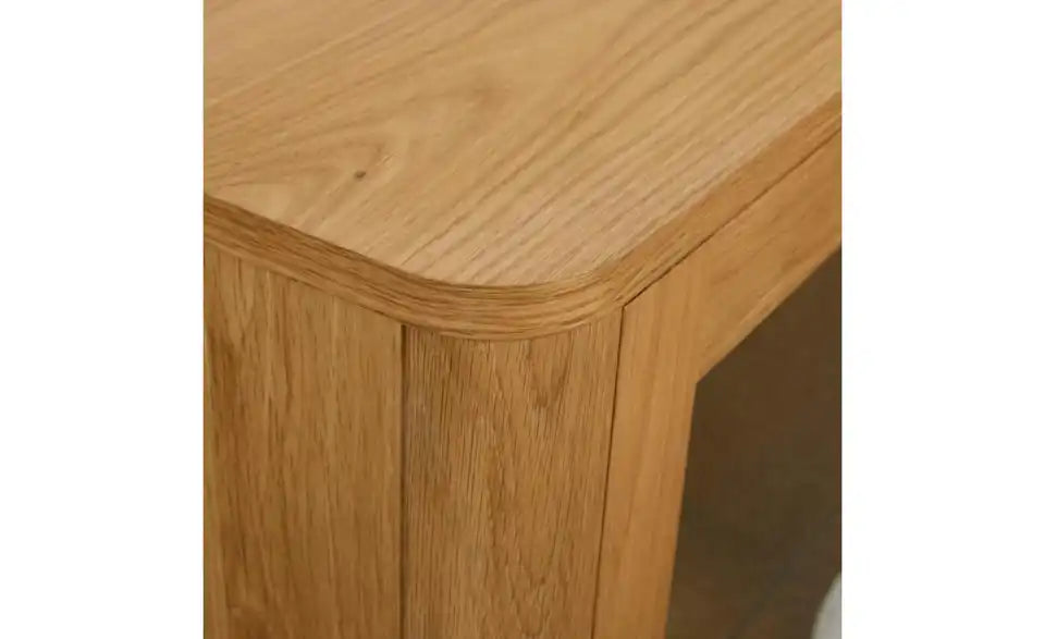 Furnhouse Hängevitrine Schraegansicht – MDF Massivholz Furnier, natürliches Öl – Furnhouse