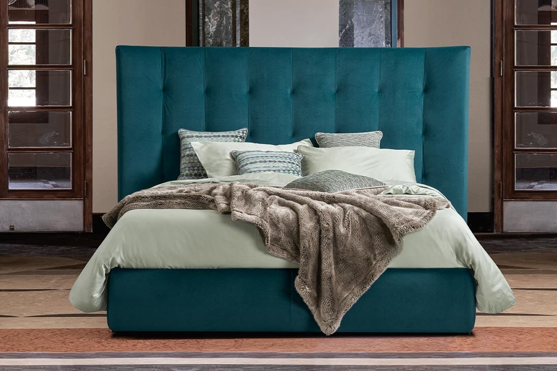 INGE Bett Seitenansicht – Fußhöhe 3 cm, abziehbarer Bezug, modernes Design – Dorelan
