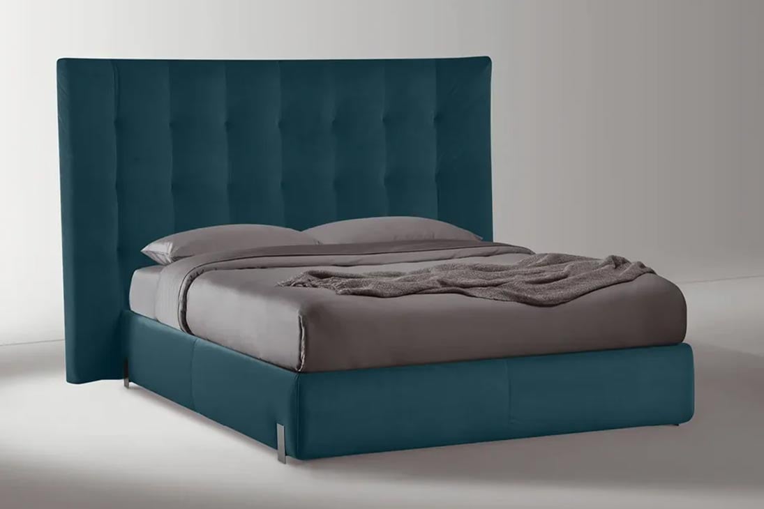INGE Bett von vorne – zeitgenössisches Designbett für hohe Matratzen geeignet – Dorelan