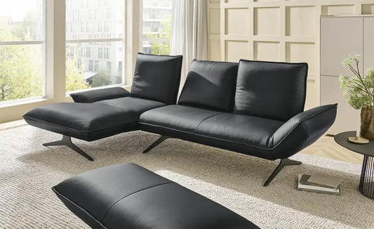 KOINOR Ecksofa Buddy Gesamtansicht – schwarzes Leder, Kufengestell, Ausrichtung links – KOINOR