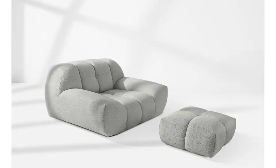 KONSIMO Vena Schraegansicht – Bubble-Optik Hellgrau, schwarze Kunststofffüße – KONSIMO